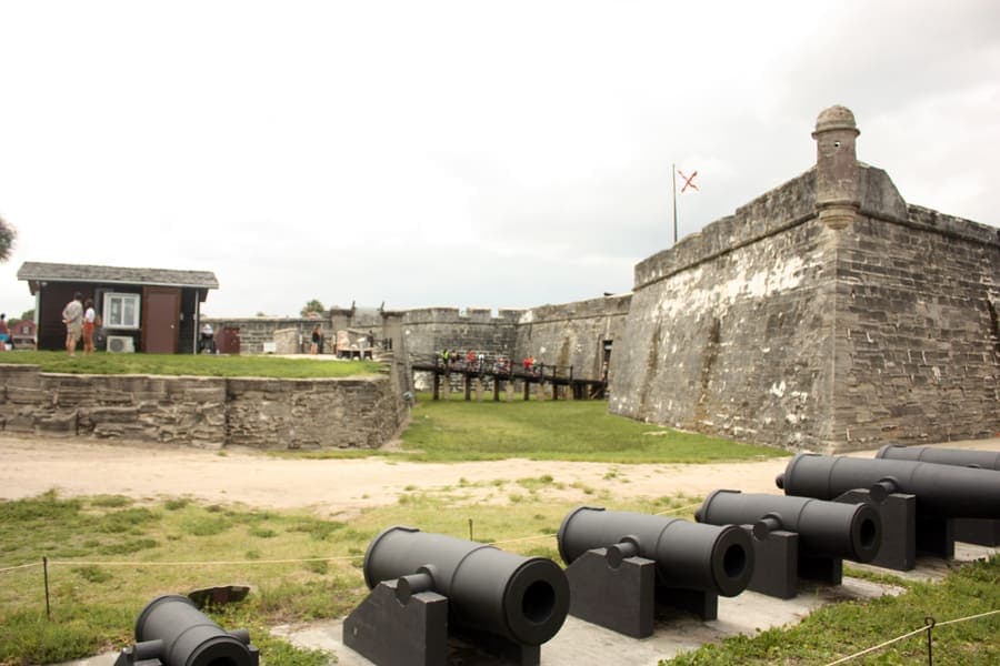 historic downtown Saint Augustine, Florida: sight seeing in the beautiful seaside town of the oldest city in the US! | historic downtown Saint Augustine, Florida: sight seeing in the beautiful seaside town of the oldest city in the US! | via The Spirited Violet
