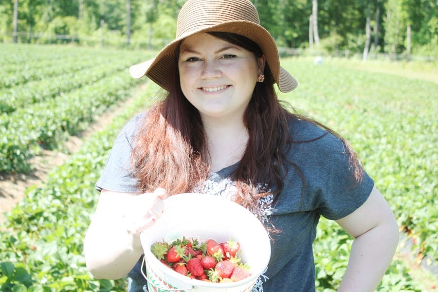 We went strawberry picking in Georgia! | via Autumn All Along
