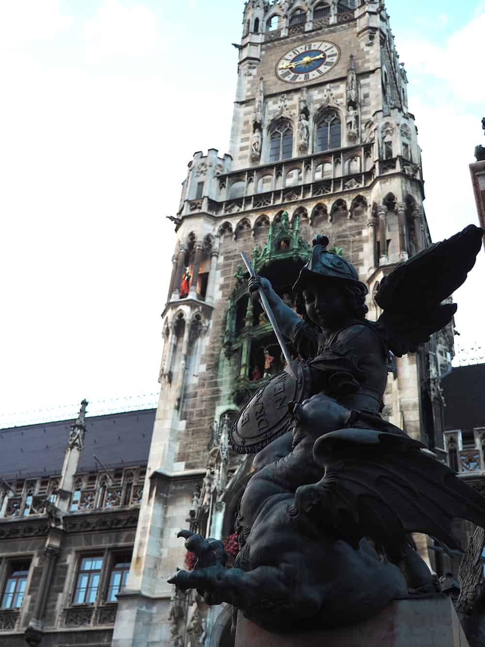 The Rathaus-Glockenspiel rings everyday at 11 AM and 5 PM (and at noon in the summer). The glockenspiel has 32 figures and 43 bells. | via Autumn All Along