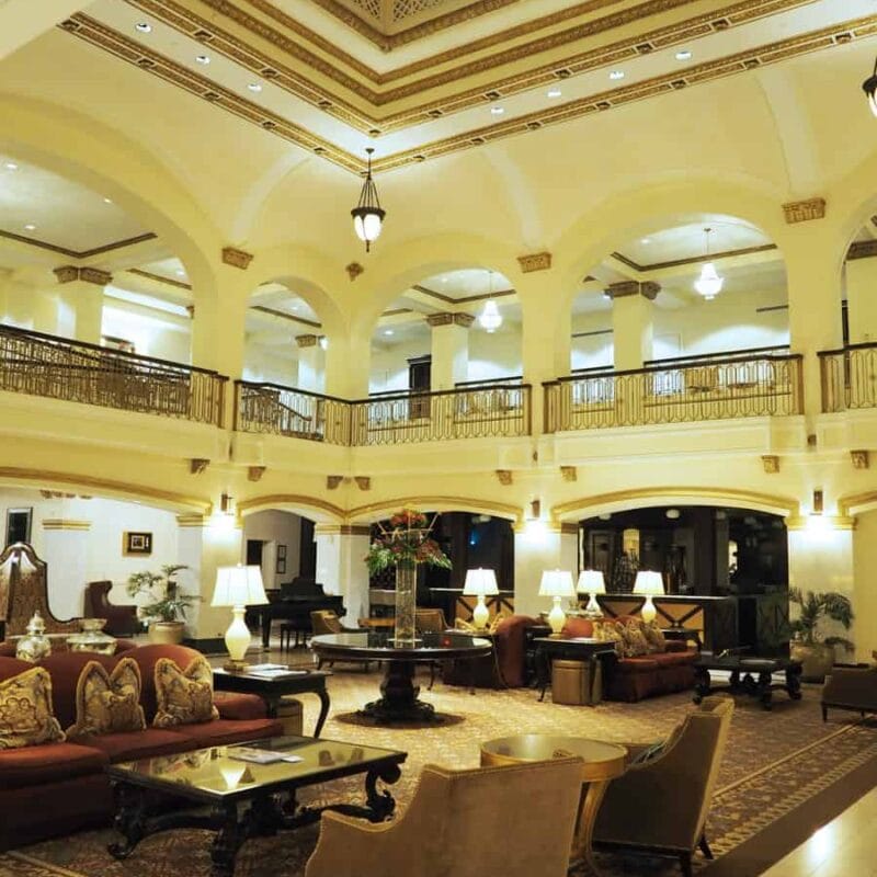 Hotel Blackhawk in Davenport, Iowa has a lot more old Hollywood connections and history than people would think. | via Autumn All Along